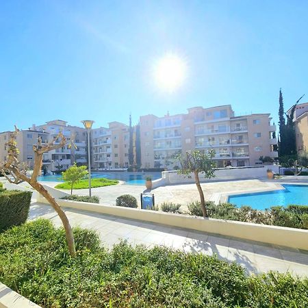 Elysia Park Apartments Paphos Exterior foto