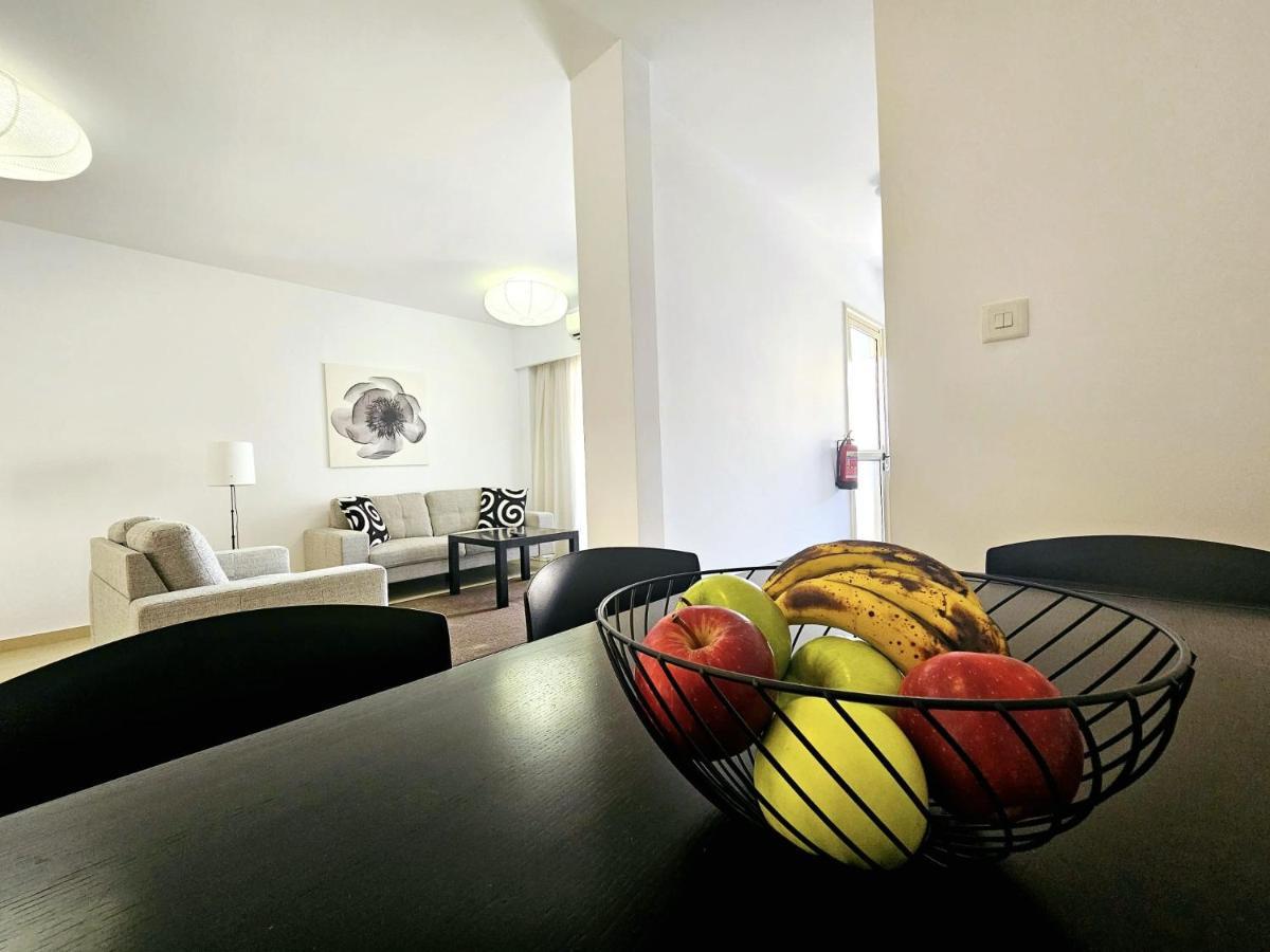 Elysia Park Apartments Paphos Exterior foto